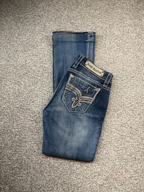 Women's Rock Revival Blue Medium Wash Betty Mid-Rise Boot Size 27x29 E8441MBR